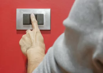 İş Yerinde Elektrik Tasarrufu Yapılabilir mi?