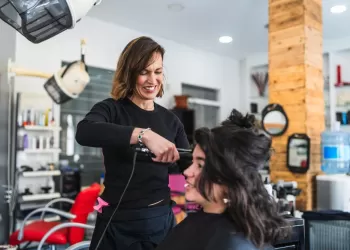 Berber ve Kuaför Elektriği – Enerji Maliyetlerinizi Düşürebilirsiniz!